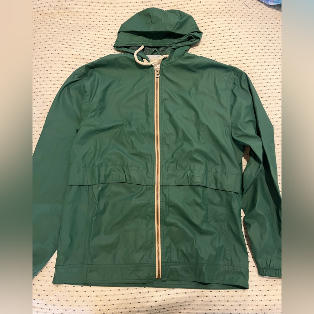 Men’s M Green raincoat